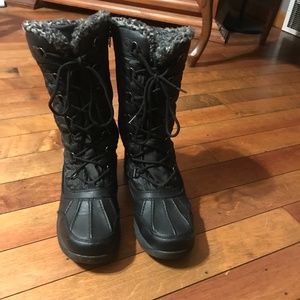 Ladies Weatherproof Winter Survivor Boots size 8 1/2